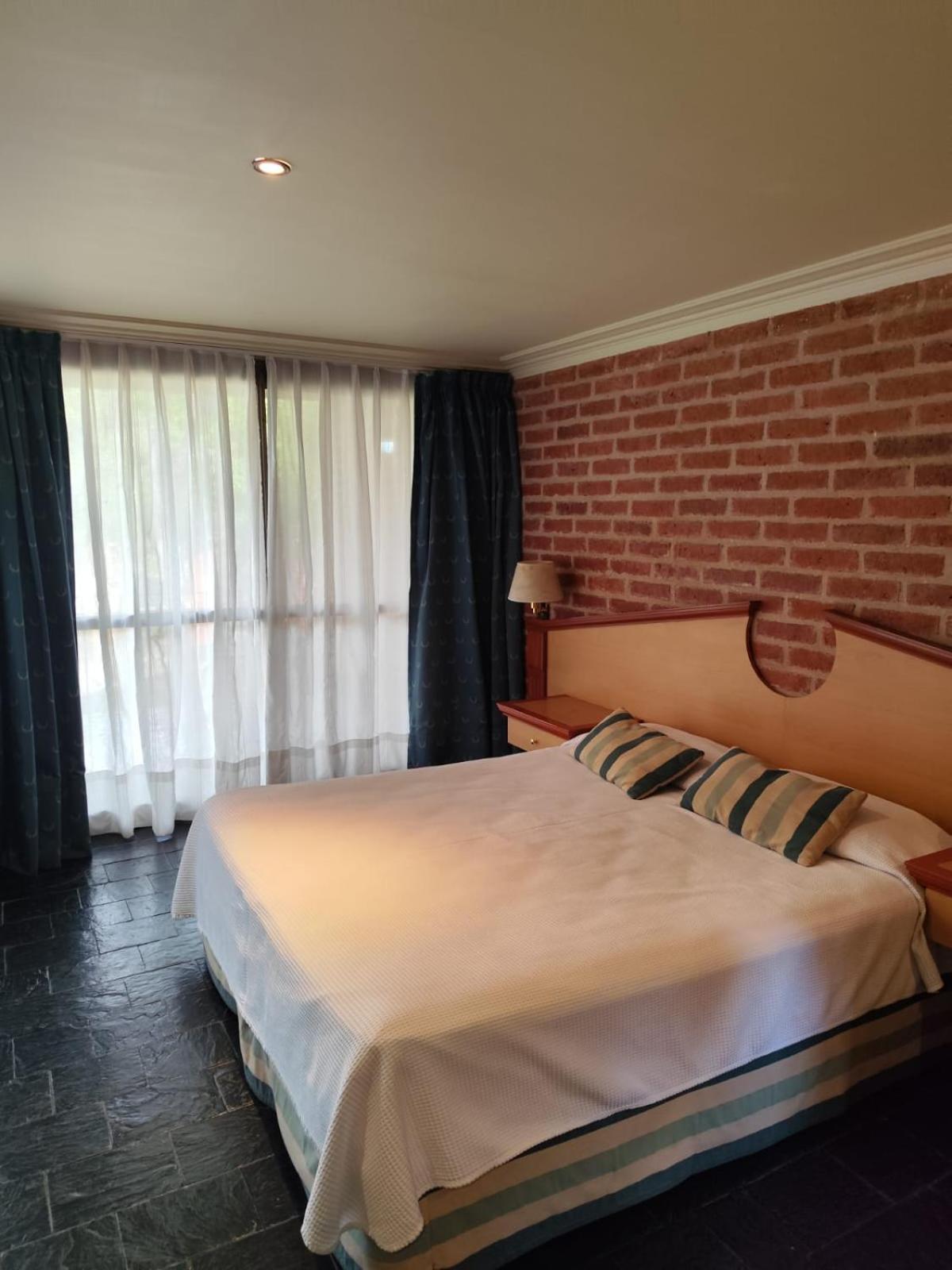 Hotel Del Dique Cabra Corral Extérieur photo